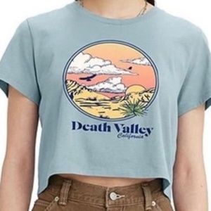 Levi's Death Valley Cropped Short Sleeve Tee Size M